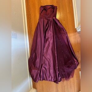 Amazon Burgundy Maxi Skirt